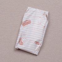 Halványszürke fóliázott húscsomagoló papír kék színű hús mintával - 40x30 cm / 10 kg